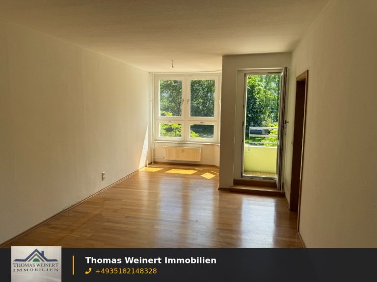 Wohnung mit Balkon und EBK