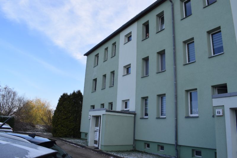 Einraumwohnung mit Einbauküche und PKW Stellplatz in Grüner Lage