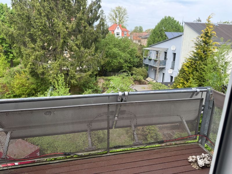 mit Einbauküche , Balkon und Garage