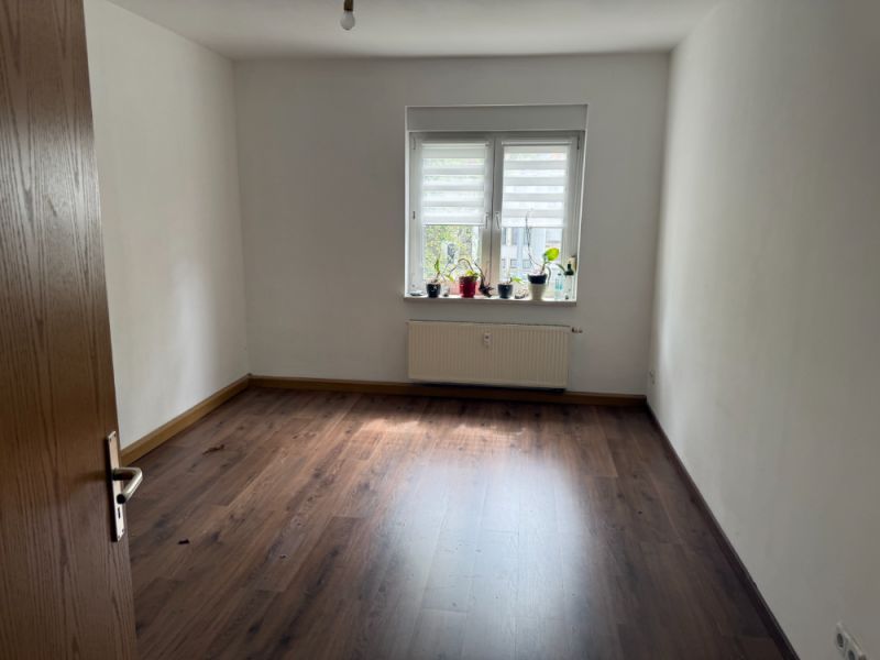 mit Einbauküche , Balkon und Garage
